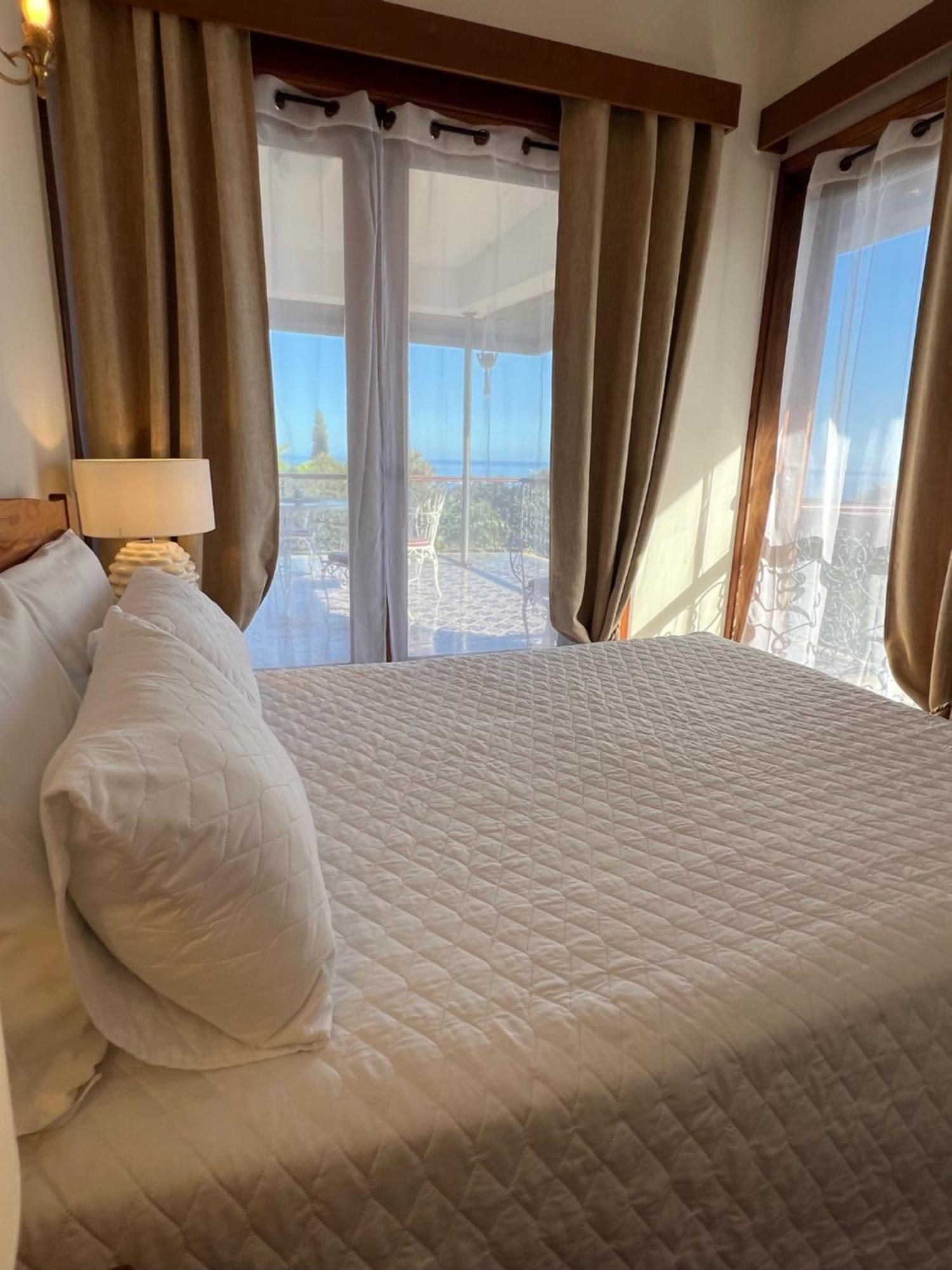 Vila Gama Apartamentos rodeados de natureza com vista para o mar Machico  Ruang foto